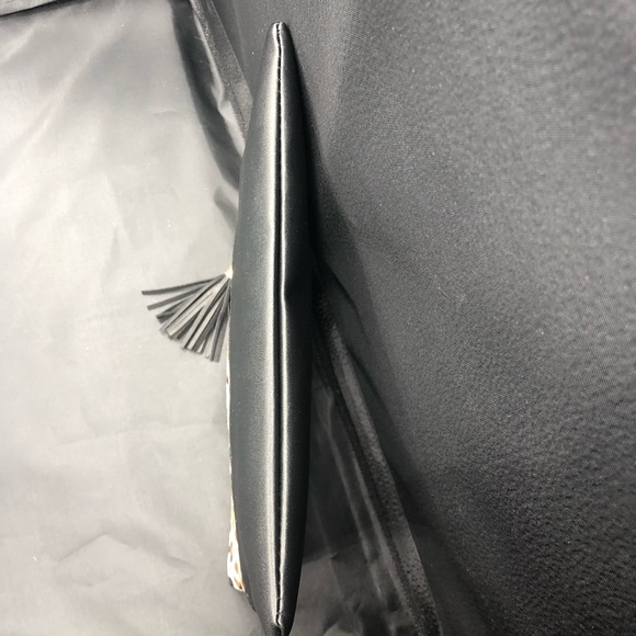 Leopard print pouch clutch accessory bag - Picture 4 of 12